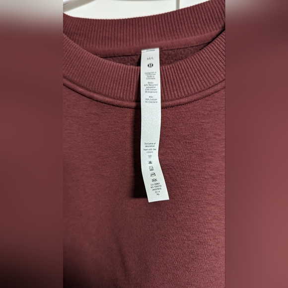 NWT Lululemon Thick Fleece Pullover sweater in Smoky Red, size M/L - Picture 2 of 4